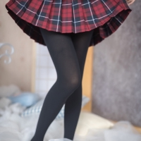 灰丝少女红格子裙照9