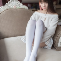 你的绝对领域雪白脚7
