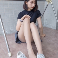 新疆少女阿依古丽美腿28