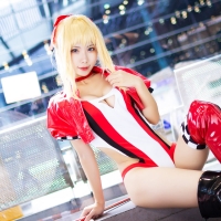 慕幽凤尼禄赛车女郎2