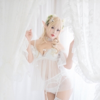 白烨cos3
