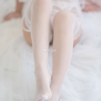 白烨cos6