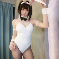 瓜希酱白色兔女郎加藤惠8