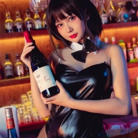 您的蛋蛋 酒吧兔女郎7