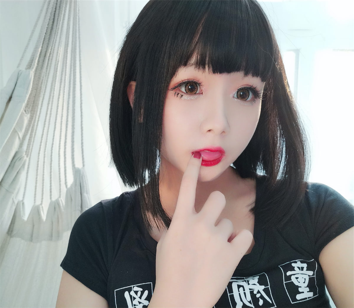 日奈娇童颜巨乳私服- COS君
