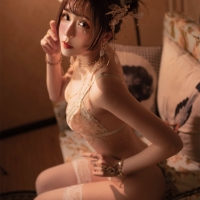 Sakiiii翎柒 花蕾丝少女4