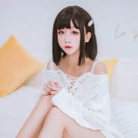 日奈娇 白毛衣睡裙1