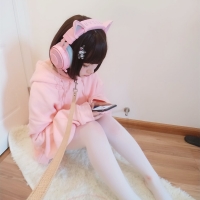 古川kagura 粉色耳机喵2