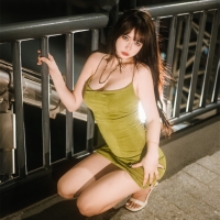 Tina很妖孽呀 绿色连衣裙1