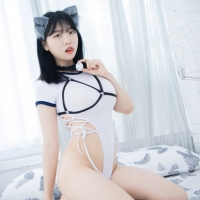 Hana Song 认养猫猫2