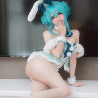 Sally Dorasnow Miku兔女郎1