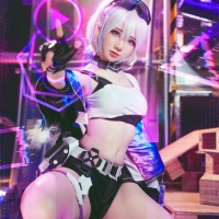 Sally Dorasnow Silver Wolf2