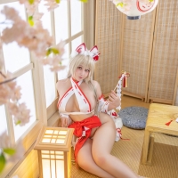 KANEKO 咔喵 狐狸巫女1